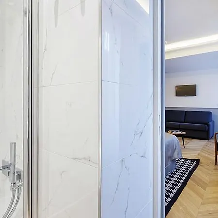 Hotell Petit Lafayette Paris