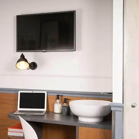 Hotel Petit Lafayette 4*