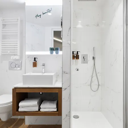 Petit Lafayette Hotel Paris