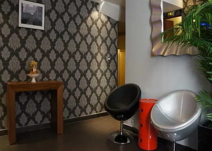 Petit Lafayette Hotel