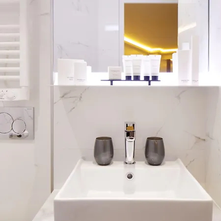 فندق Petit Lafayette