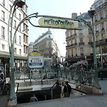 Отель Petit Lafayette