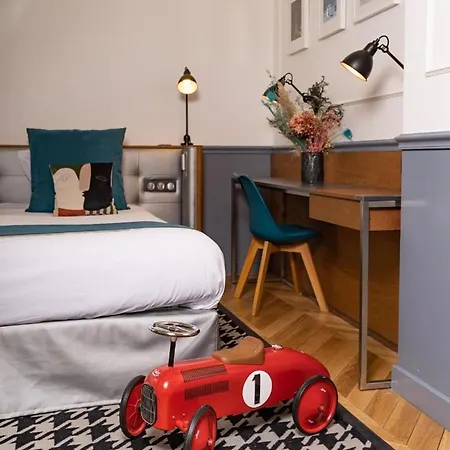 ホテル Petit Lafayette 4*