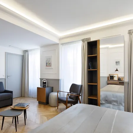 ホテル Petit Lafayette